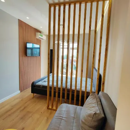 Wood Apartment Odesa Exterior photo