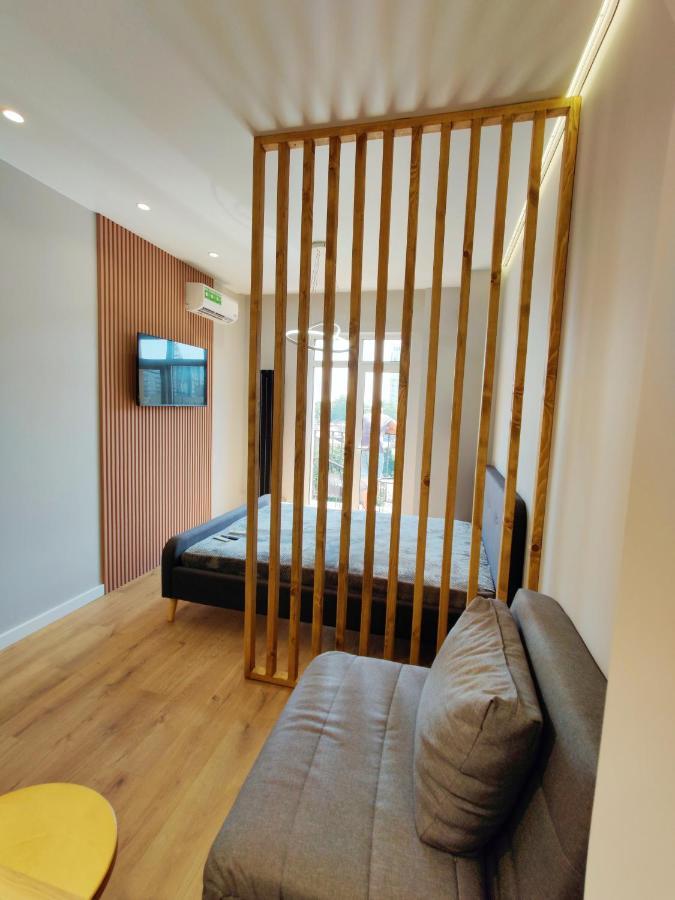 Apartment Wood *