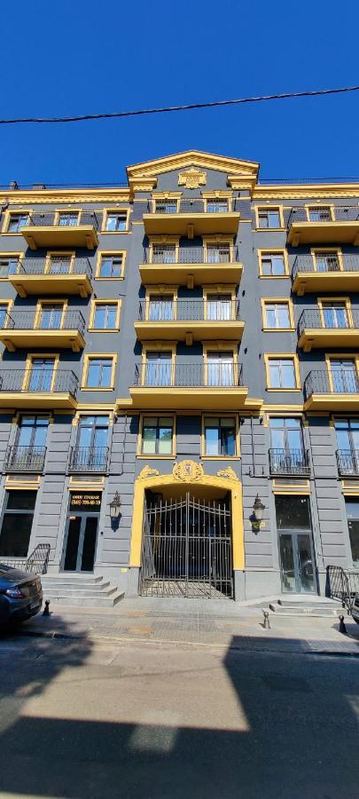 Апартаменти Wood Одеса